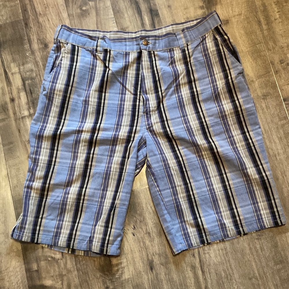 Mens size 40 shorts
